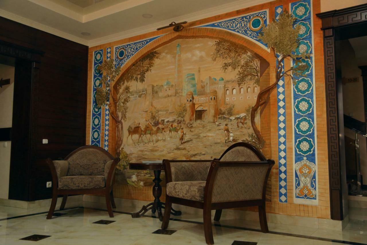 Bravolyuks Hotel Ourguentch Extérieur photo
